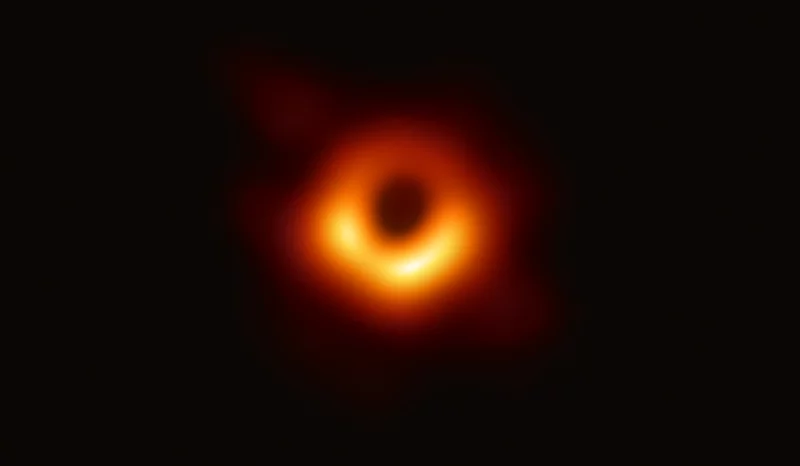Event Horizon Teleskopunun 10 Nisan'daki fotoğrafı