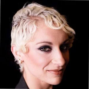 Path Interaktif SES Direktorü Lily Ray